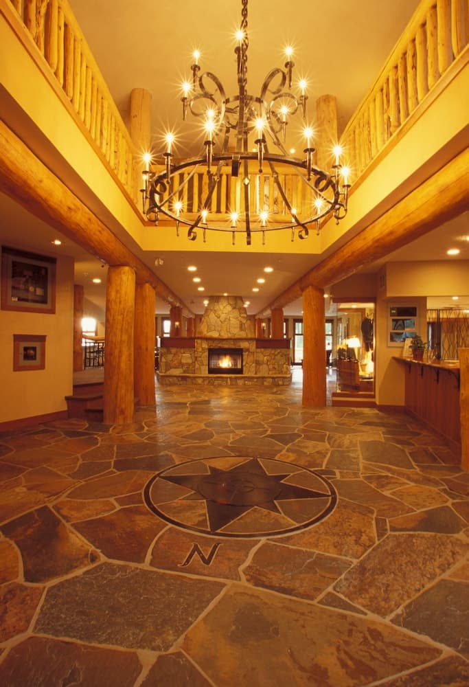 Check-in/check-out kiosk